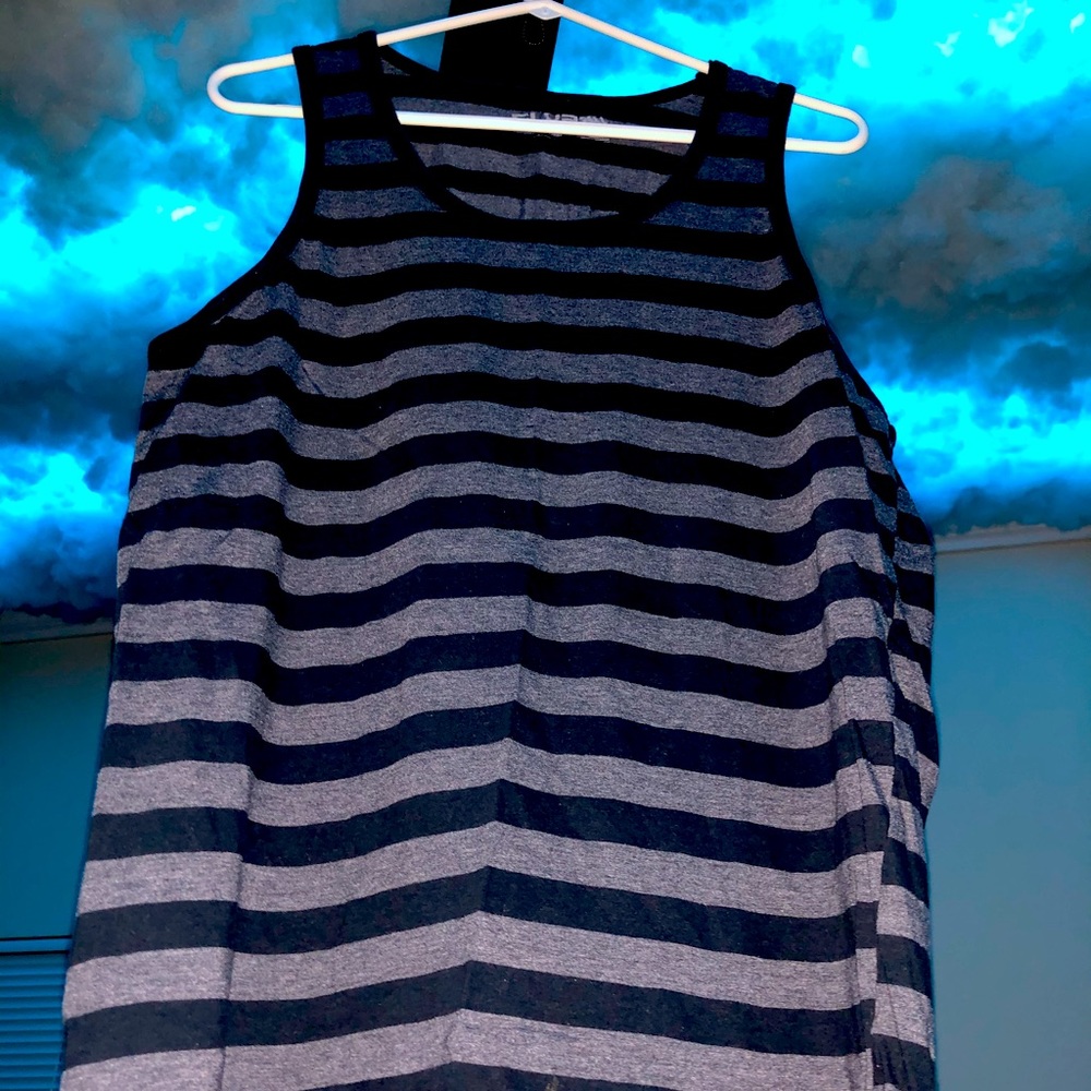 Size Medium tank top (black & grey)
